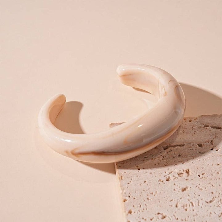 Vintage Smoothy Open Acrylic Bracelet Beige
