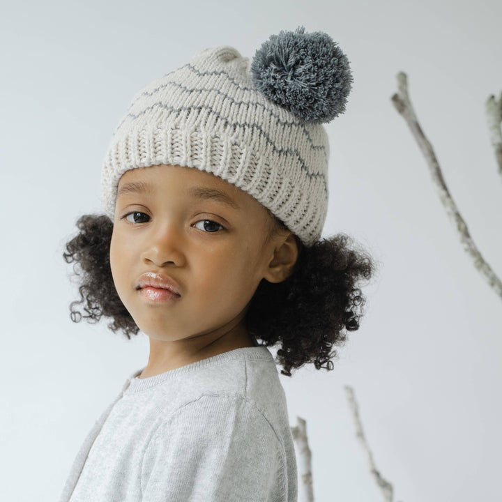 Zigzag Patterned Knit Beanie in Gray