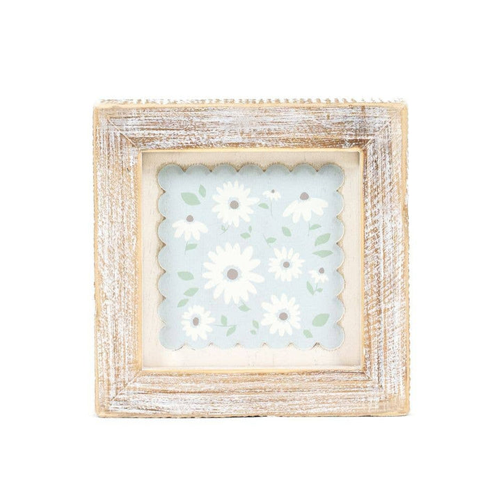 Two Sided Scallop Daisy Wall Art