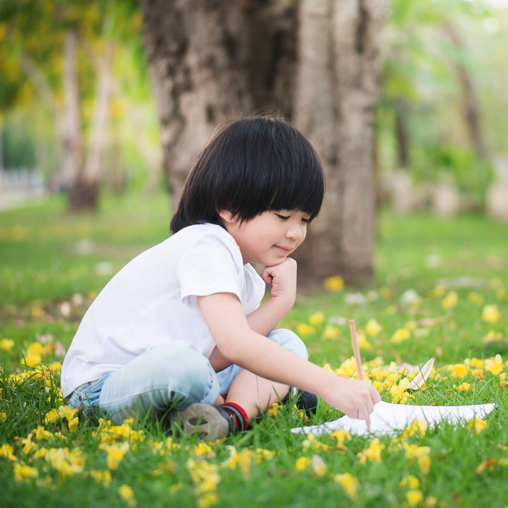 Sketchbook Doodle Set with Paper, Pencils and Bag