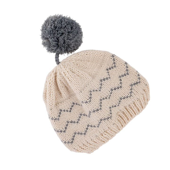 Zigzag Patterned Knit Beanie in Gray
