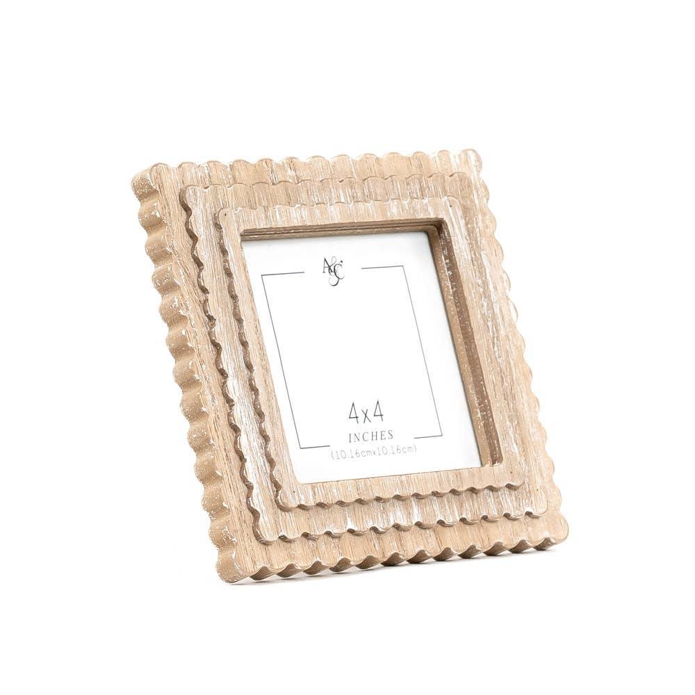 Scalloped Wood Photo Frame
