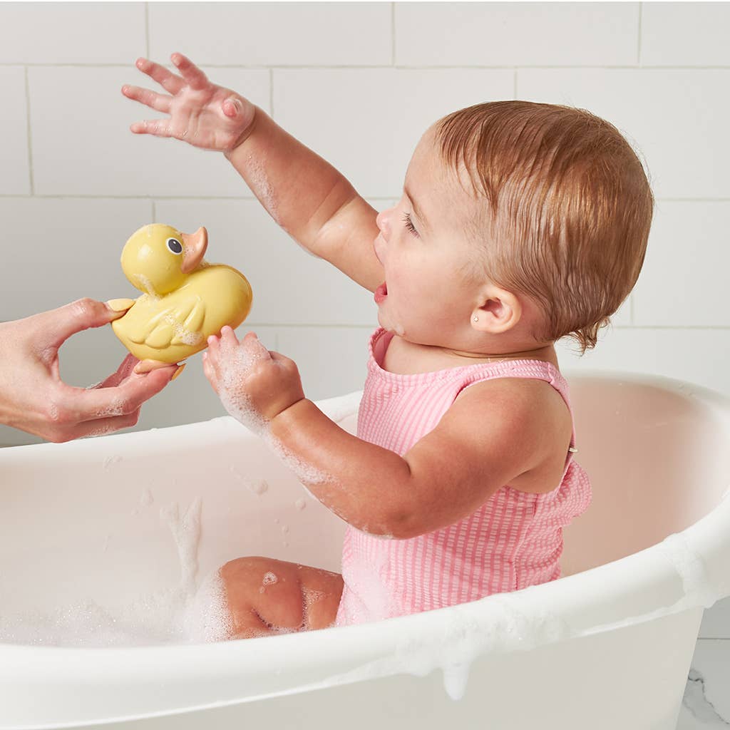 Itzy Ducky Family™ Bath + Water Table Toys