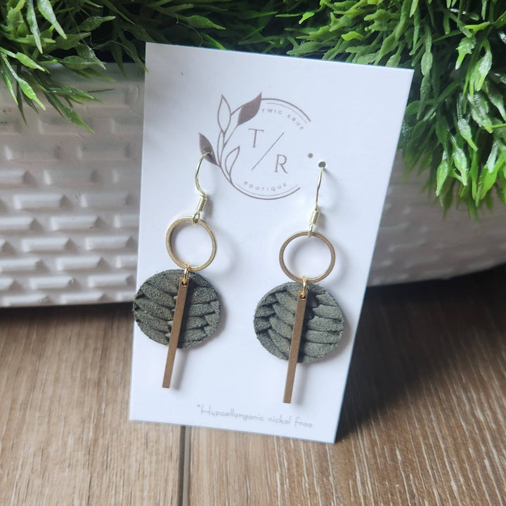 Mini-Jude Genuine Leather Earrings olive