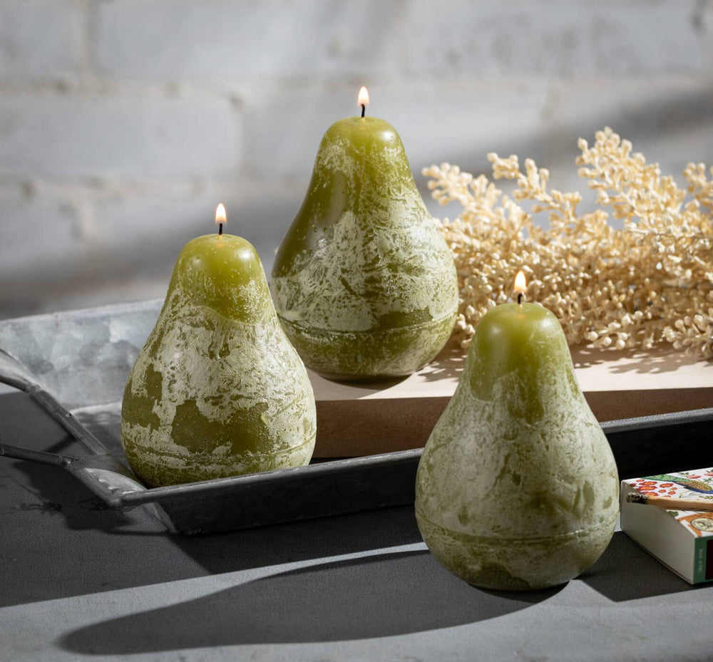 Pear Candle: Moss Timber