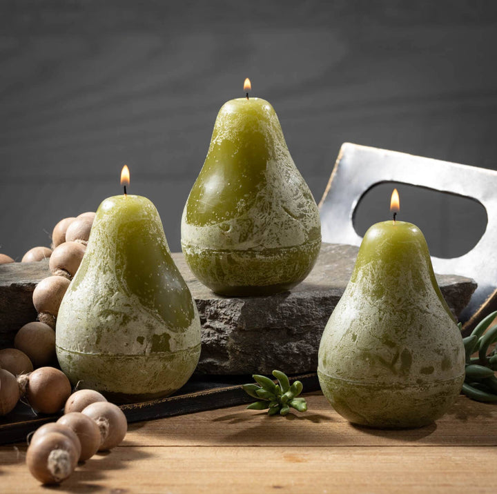 Pear Candle: Moss Timber