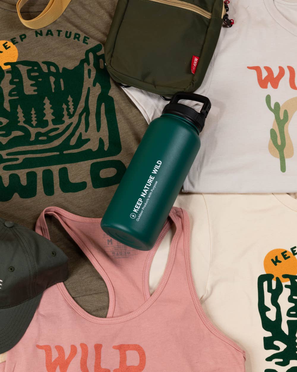Insulated 32oz Water Bottle with Handle Clip | Forest