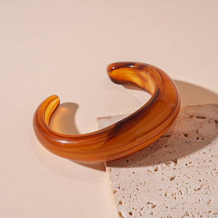 Vintage Smoothy Open Acrylic Bracelet Beige