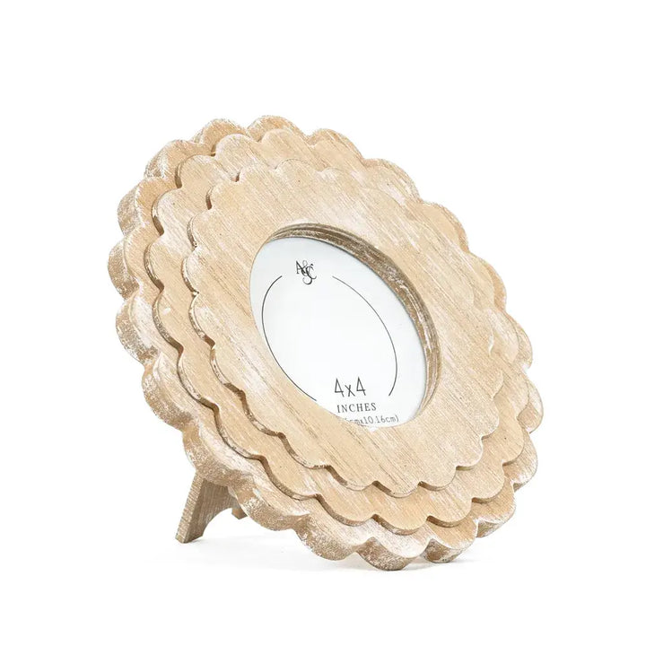 Scalloped Wood Round Photo Frame