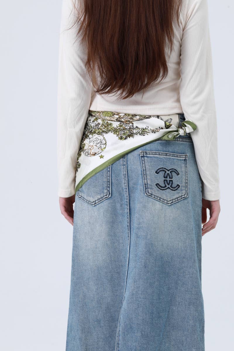 Floral Butterfly Silk Bandana – Elegant Nature Style