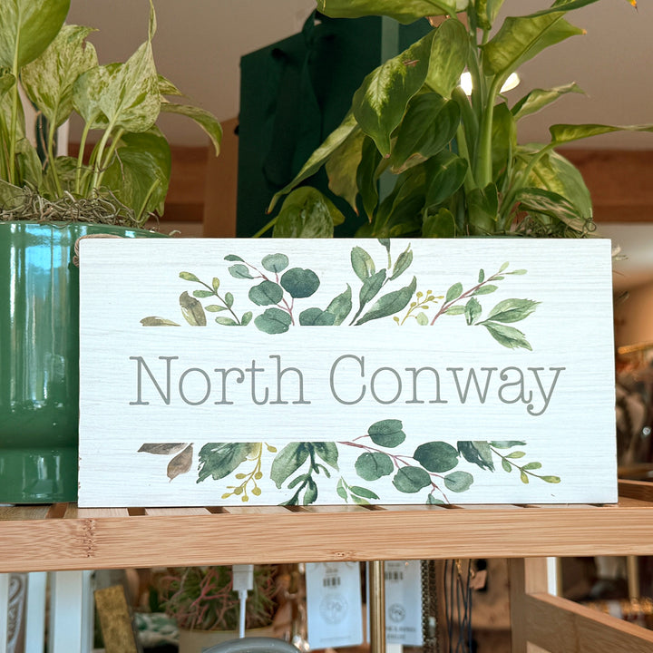 North Conway Split Greenery Twine Hanging Sign
