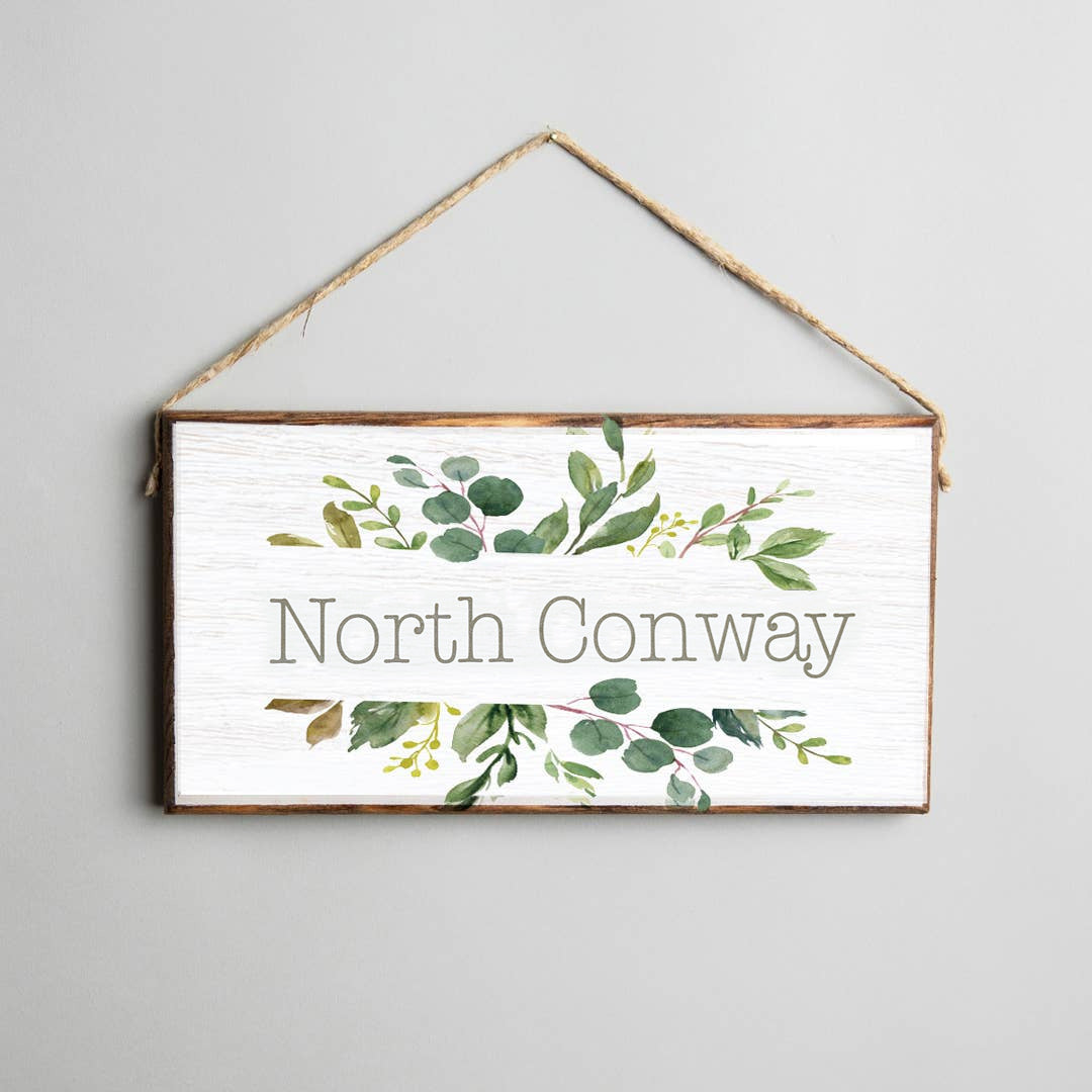 North Conway Split Greenery Twine Hanging Sign